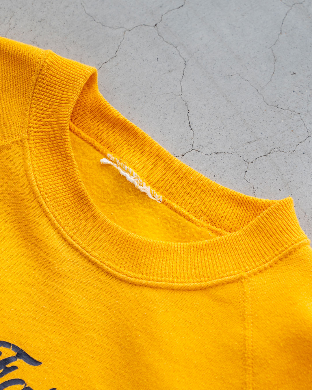【VINTAGE】80-90s The Crew Neck Sweat "EastFairmont"