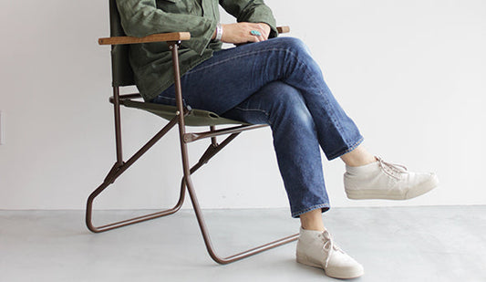 【ROVER ARMY CHAIR】販売開始から早速人気者となっています。気になる方はお早めに。