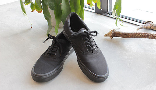 秋の足元はブラックが恋しくなりませんか？そんな時は【VANS】のALLBLACK.