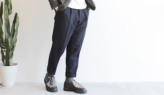 【Kaptain Sunshine / キャプテン サンシャイン】Riviera Trousers. 上質なウールを使った大人のタックパンツ。