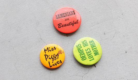 【Vintage Badges】色々とアクセントになるものも買い付けてます。
