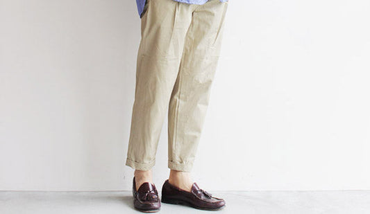 【STILL BY HAND / スティル バイ ハンド】 InTuck Trousers.スティルらしいとても綺麗なシルエット。
