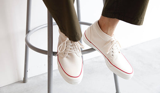 【SOLS / ソルズ】Deck Shoes -Natural-  皆がよく知るあのブランドへのオマージュカラー。