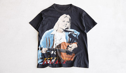 【90s Nirvana Kurt Cobain & KISS Alive Ⅱ Tour】T-Shirts.とてもクールなバンドT.