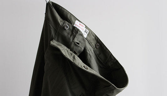 【60s Deadstock M-64 French Army Trousers】作り込みの良さと綺麗なシルエットが魅力の1本。
