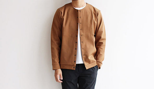 【STILL BY HAND / スティル バイ ハンド】 Crew Neck Cardigan.高い人気を誇る定番カーディガン。