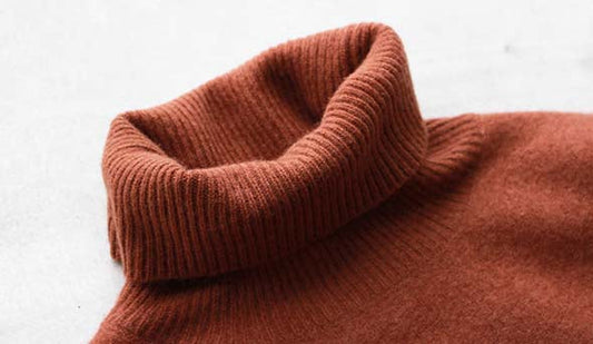 【STILL BY HAND】Wool Cashmere Turtle Neck Knit。ふわふわのニットも到着致しました。