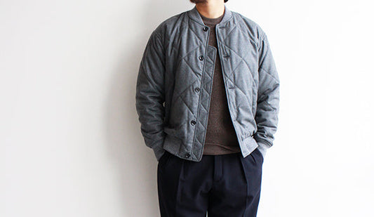 【STILL BY HAND】Crew Neck Waffle Kint.どんな服にも合わせやすいバランスの良い秀逸ニット。