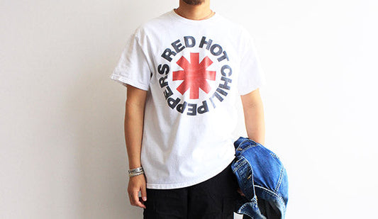 【VINTAGE】90s Red Hot Chili Peppers Teeもアップ致しました。
