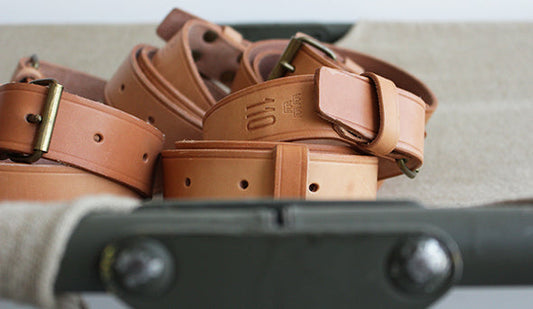 DEADSTOCK】Swedish Army Leather Belt.珍しいレザー仕様のミリタリーベルトも入荷です。