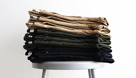 【STILL BY HAND / スティル バイ ハンド】Slim Tapered Chino Trousers.