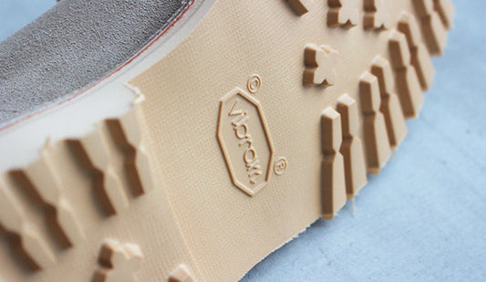 楽しみにしていた【MADE IN ENGLAND】のシューズが待望の入荷です。