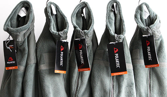 入荷の度に即完売の【ECWCS Gen3 Polartec Fleece Jacket】が待望の再入荷です。