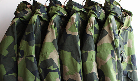 【DEADSTOCK】00s Swedish Army M90 Camo Field Jacket.機能的で最高にクールな1枚が入荷です。