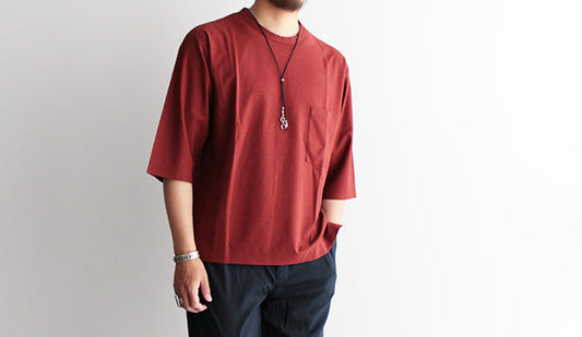 【STILL BY HAND / スティル バイ ハンド】Long Pocket Half Sleeve Tee.ハイゲージニットのような品と着心地。