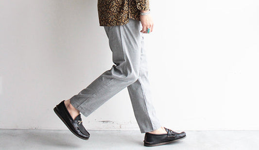 【STILL BY HAND / スティル バイ ハンド】 1 Tuck P/L Easy Pants.シルエットのキレイなサマースラックス。
