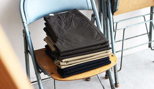 STILL BY HAND / スティル バイ ハンド】Slim Tapered Chino Trousers.安定の人気を誇る定番チノがリニューアルです。