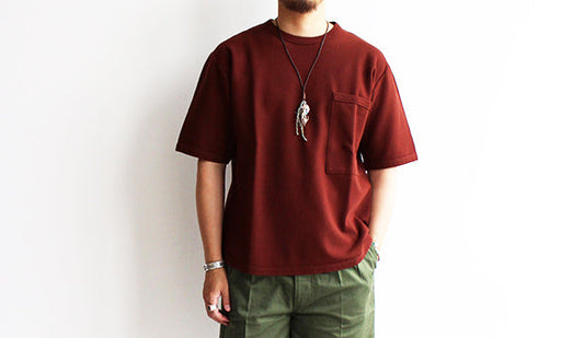 【STILL BY HAND / スティル バイ ハンド】Big Pocket Short Sleeve T-Shirts.1枚で様になる使えるカットソー。