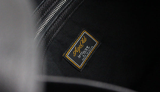 【Age Old / エイジオールド】Leather Newspaper Bag.１年前よりこの時期に向けて企画していたアイテムが登場です。