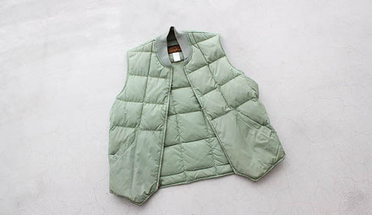 VINTAGE】70s Eddie Bauer Goose Down Vest.春先まで使える軽快なカラーのダウンベスト。