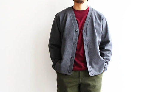 【STILL BY HAND / スティル バイ ハンド】V Neck Cardigan.人気定番がリニューアルして登場です。