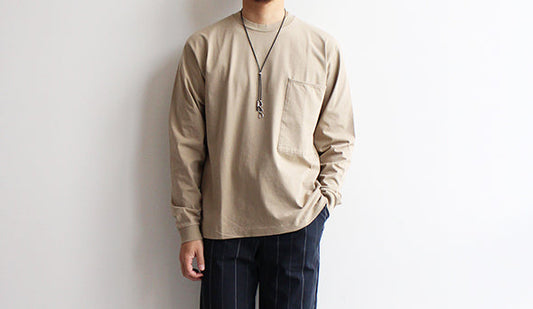 【STILL BY HAND / スティル バイ ハンド】Big Pocket Long Sleeve T-Shirts.1枚で雰囲気良く着れるカットソー。