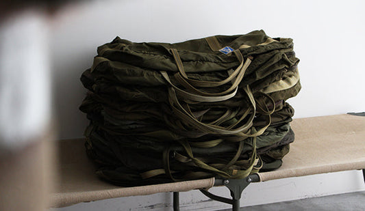【VINTAGE】80s-90s French Air Force Paratrooper Bag.明日、スペシャルなアイテムをリリースです。