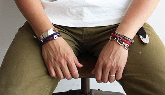 【SCOSHA / スコーシャ】Classic Fishtail Bracelet "Onyx"  &  Triple Strand Braceletが入荷いたしました。