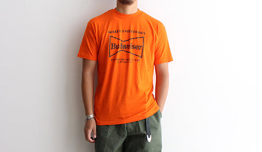 ご好評いただいております、古着Tシャツを本日もアップいたしました。