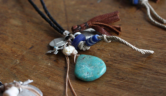 【SCOSHA / スコーシャ】Leather Tassel Necklace.お問い合わせの多いスコーシャの新作が登場です。
