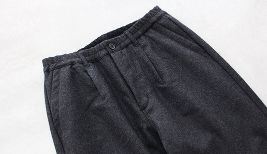 冬シーズンの向けてウールトラウザーも充実してきました。