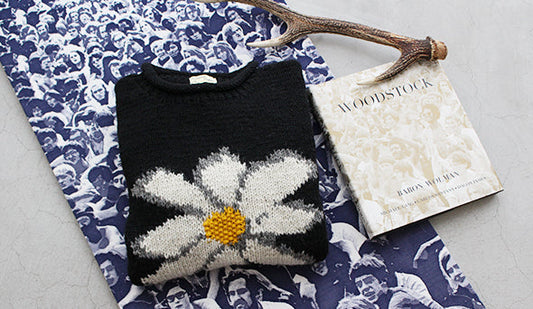【MacMahon Knitting Mills By Niche】 All Roll Neck Knit " Flower "楽しみにしていたニットが届きました。