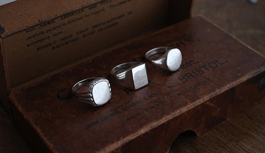 【VINTAGE】70-80s Vintage Euro Signet Ring。久々にヴィンテージのシグネットリングをご用意いたしました。