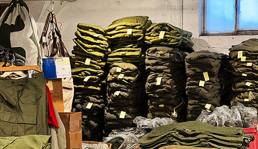 【1300 Factory Place Distributed by  Fort General Store】M-65 Field Liner With Pocket &Cuff "Made IN USA"