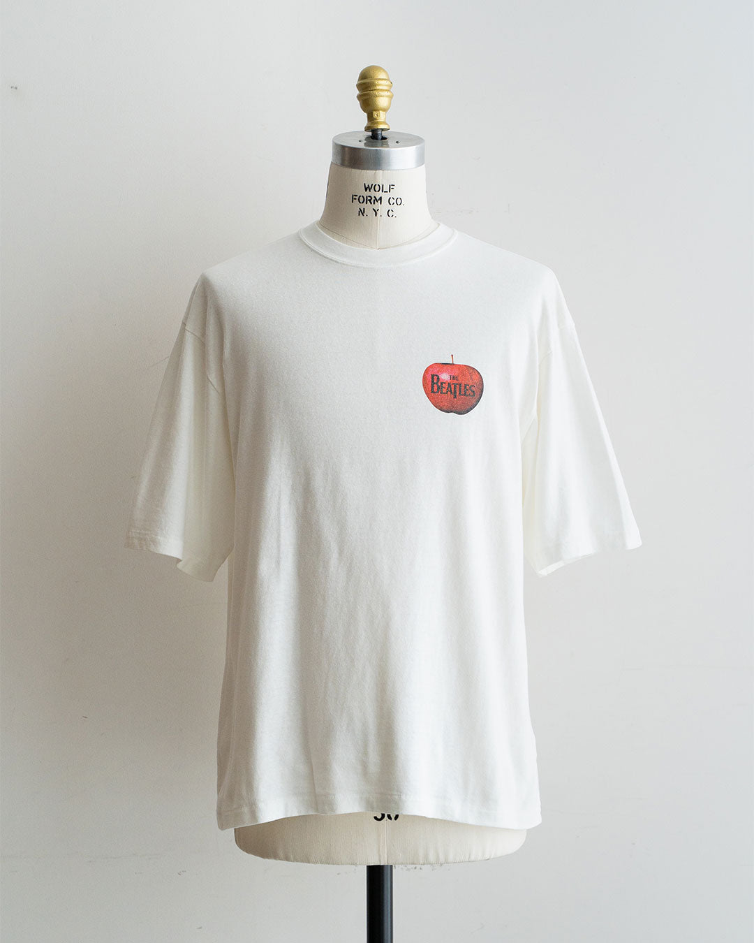カラー White
