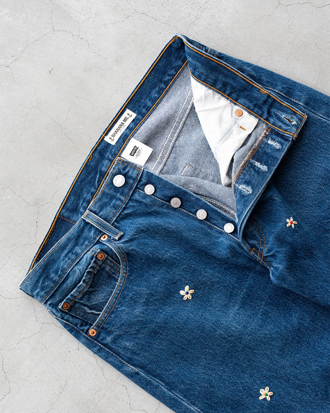 【SHANANA MIL】Used 501 Denim『Hand Embroidery Daisy』①