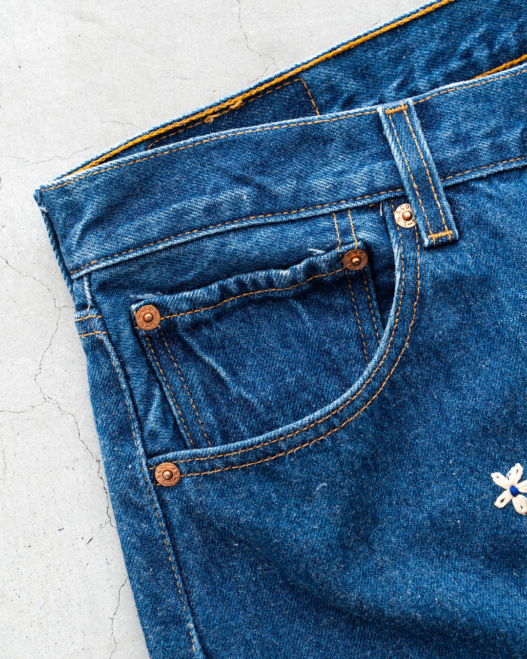 【SHANANA MIL】Used 501 Denim『Hand Embroidery Daisy』②