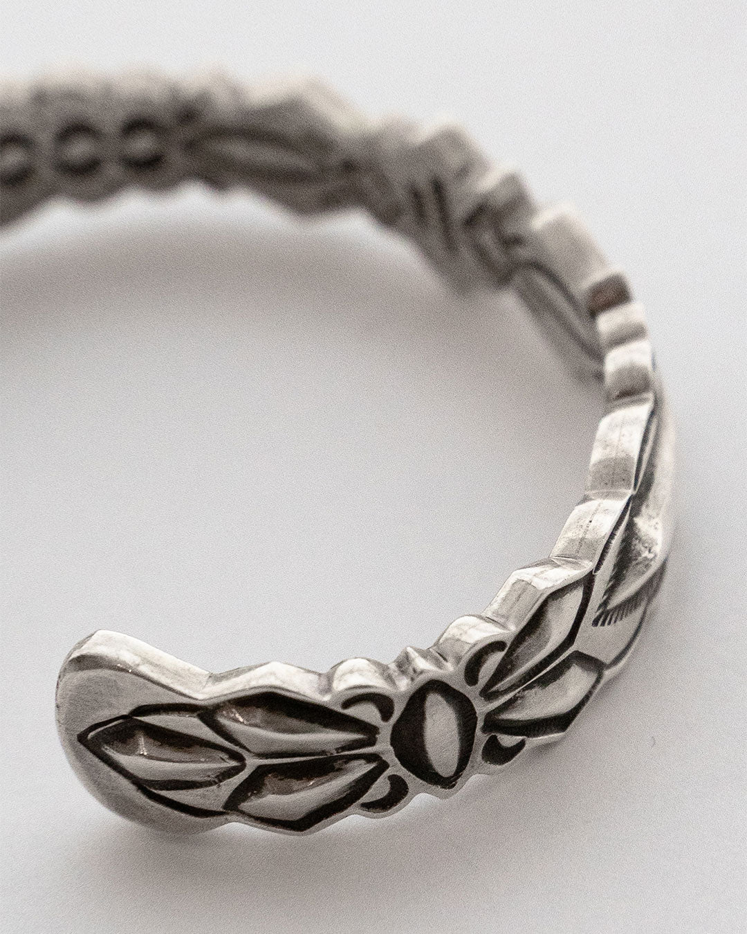 【Indian Jewelry】Navajo『RAY ADAKAI』Double Stamp Bangle ②