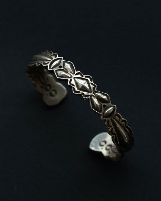 【Indian Jewelry】Navajo『RAY ADAKAI』Double Stamp Bangle ②