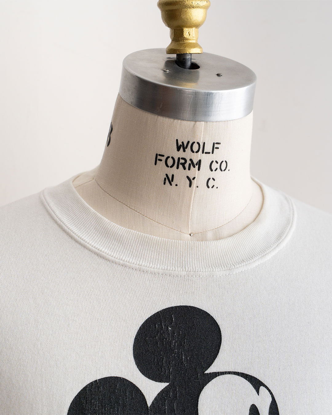 【VINTAGE】80s Official Micky Sweat 『Disney Designs』 Made in USA ③