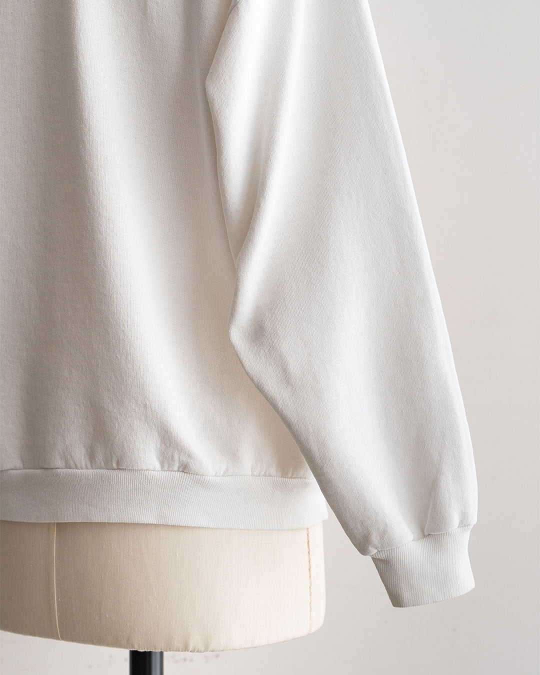 【VINTAGE】80s Official Micky Sweat 『Disney Designs』 Made in USA ③