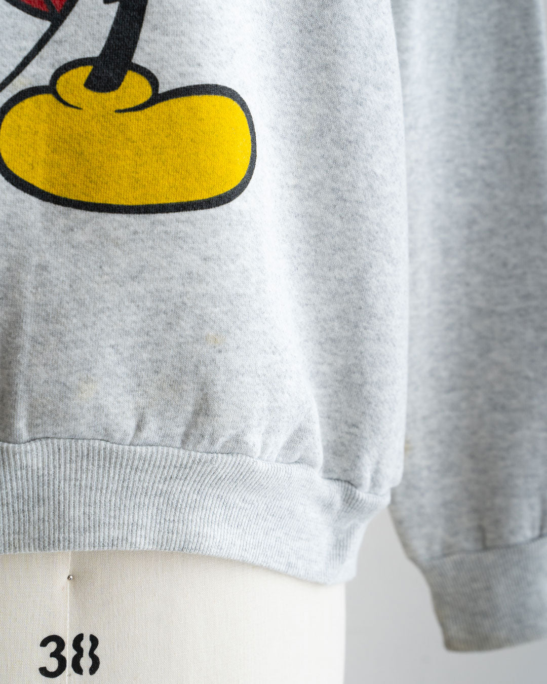 【VINTAGE】80s Official Micky Sweat 『Disney Designs』 Made in USA ④