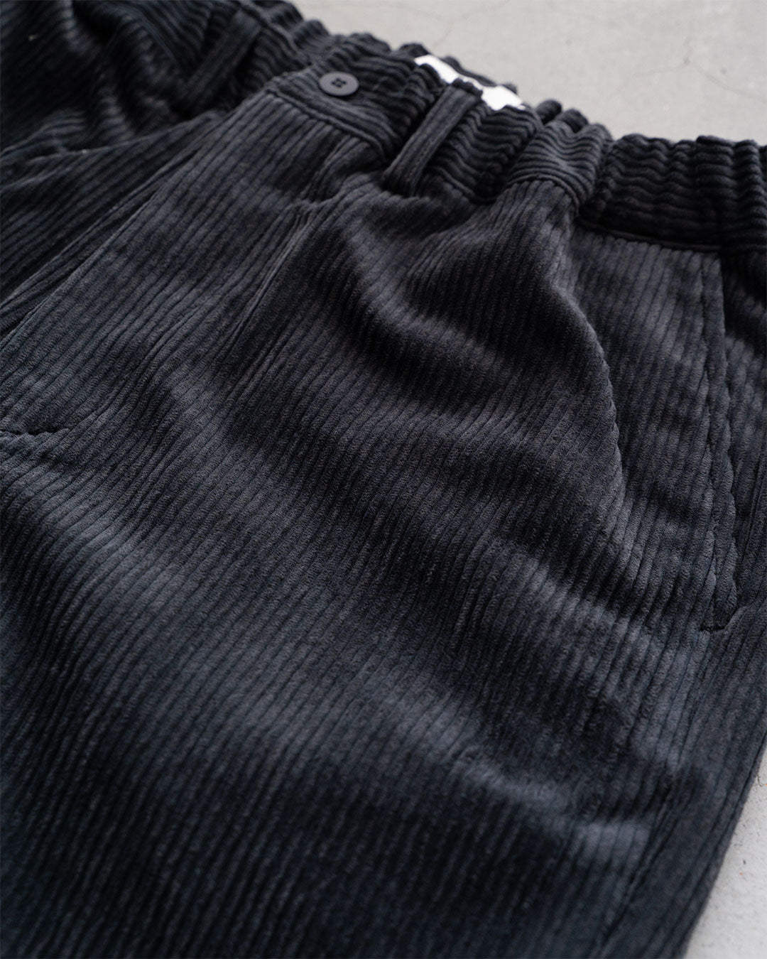 【STILL BY HAND】 5-wale corduroy pants