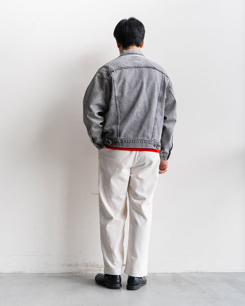 モデル 身長175cm 体重69kg / 着用カラー Off White