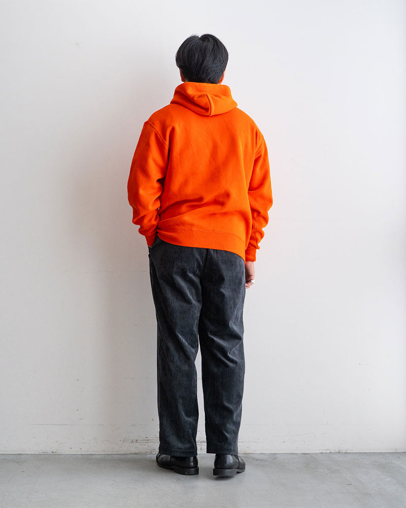 モデル 身長175cm 体重69kg / 着用カラー Blue Charcoal