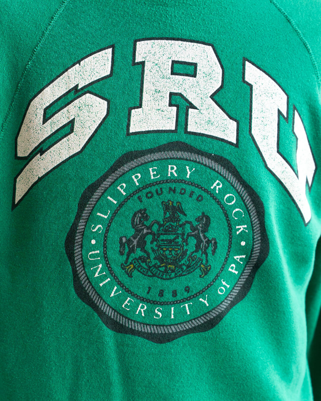 【Vintage】80s University Graphic Sweat 『SRU』 DISCUS ATHLETIC
