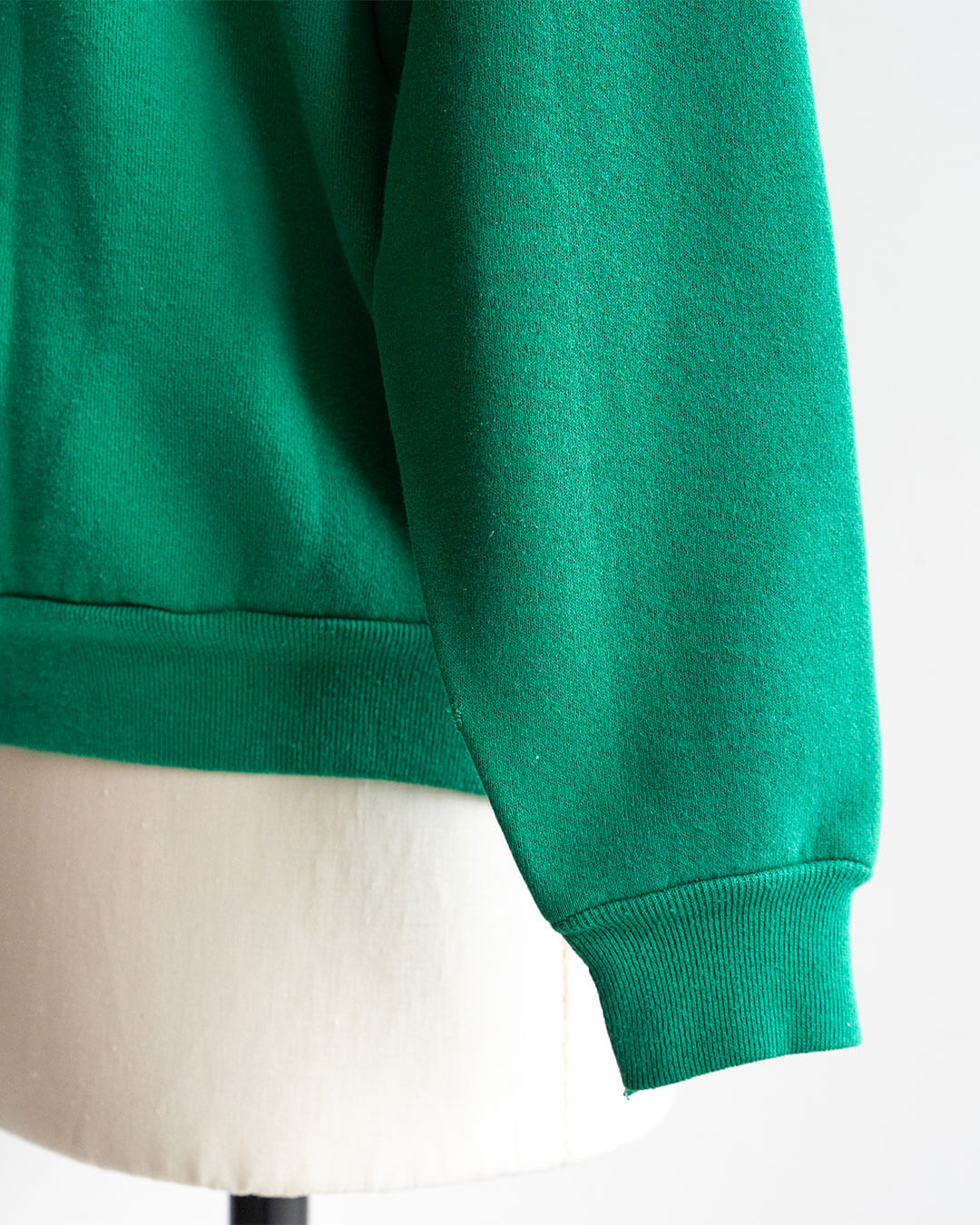 【Vintage】80s University Graphic Sweat 『SRU』 DISCUS ATHLETIC