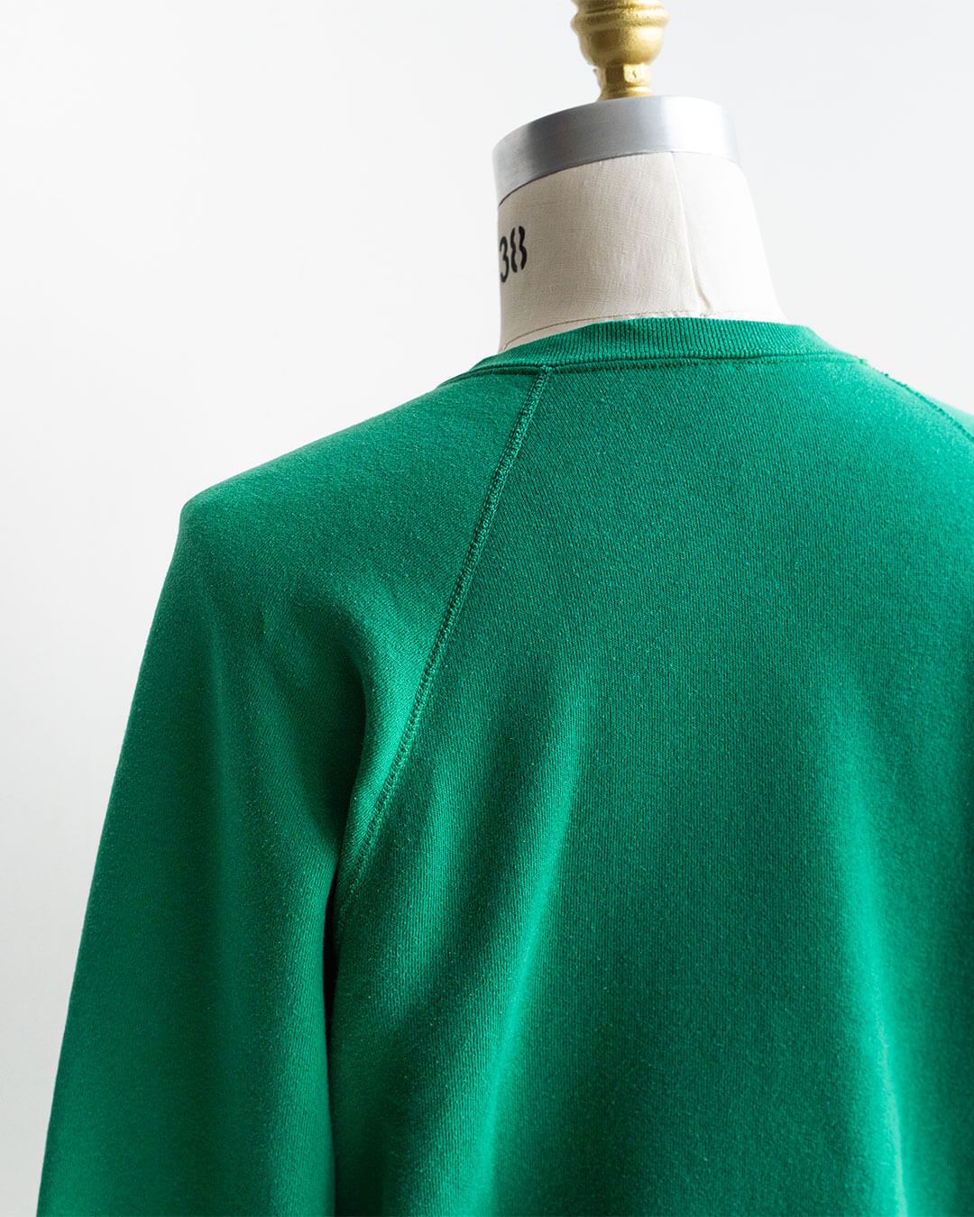 【Vintage】80s University Graphic Sweat 『SRU』 DISCUS ATHLETIC