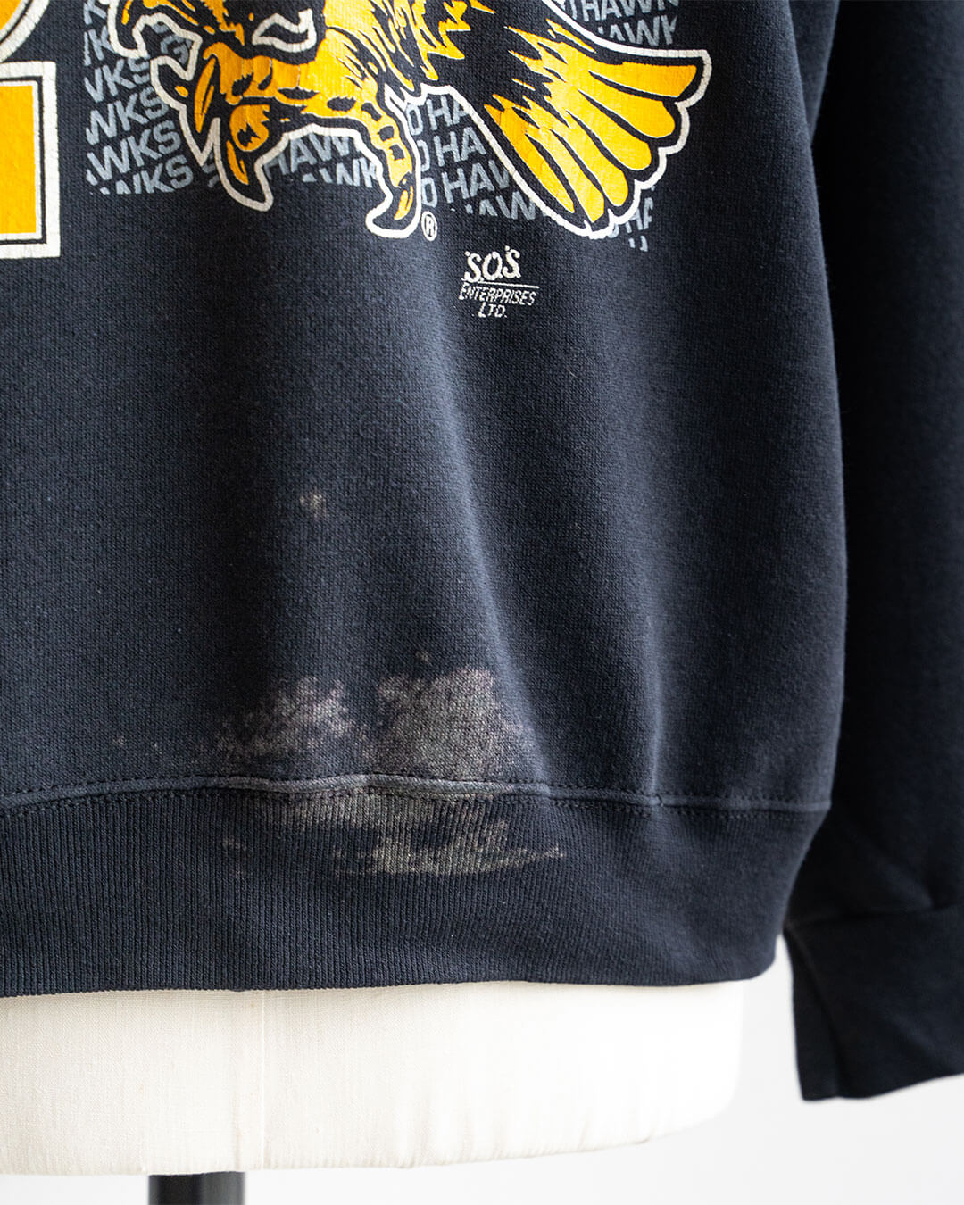 【VINTAGE】80-90s University Graphic Sweat 『IOWA HAWKS』 TULTEX