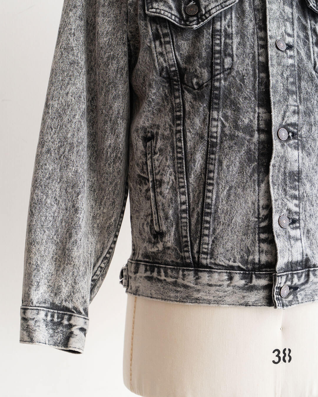 【VINTAGE】80s Levis 57508 Denim Jacket 『Acid Black』 Made In USA